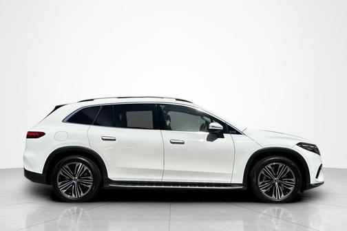 Polar White 2026 Mercedes-Benz EQS 400 Base 4MATIC