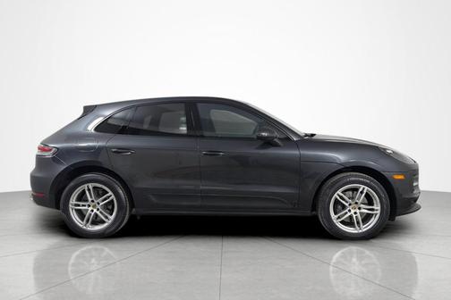 Volcano Grey Metallic 2020 Porsche Macan Base