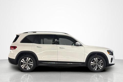 Polar White 2026 Mercedes-Benz GLB 250 Base
