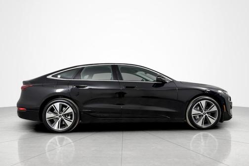 Mythos Black Metallic 2025 Audi A6 e-tron Premium