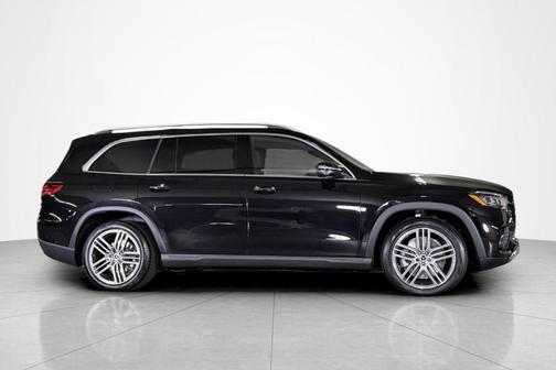 Obsidian Black Metallic 2026 Mercedes-Benz GLS 450 4MATIC