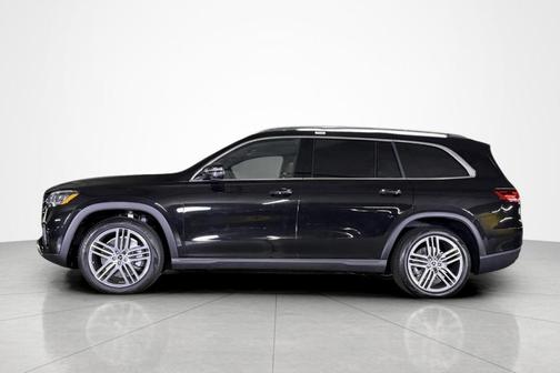 Obsidian Black Metallic 2026 Mercedes-Benz GLS 450 4MATIC