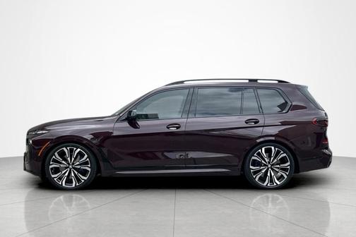Black 2024 BMW X7 M60i