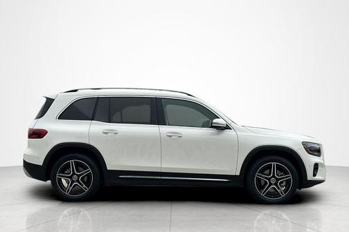 Polar White 2026 Mercedes-Benz GLB 250 Base