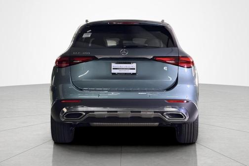 Verde 2026 Mercedes-Benz GLC 300 Base