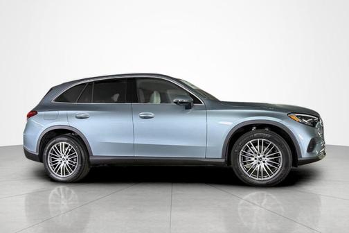 Verde 2026 Mercedes-Benz GLC 300 Base