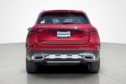 MANUFAKTUR Patagonia Red Metallic 2026 Mercedes-Benz GLC 300 Base