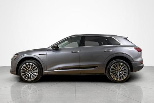 Manhattan Gray Metallic 2020 Audi Q5 40 Premium Plus