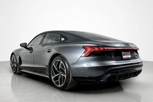 Daytona Gray Pearl Effect 2024 Audi RS e-tron GT Base