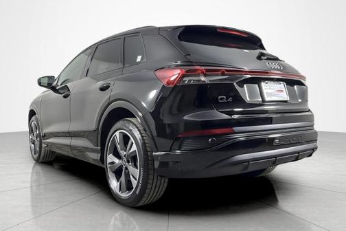 Mythos Black Metallic 2024 Audi Q4 e-tron 50 Premium