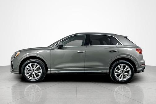 Chronos Gray Metallic 2022 Audi Q3 45 S line Premium