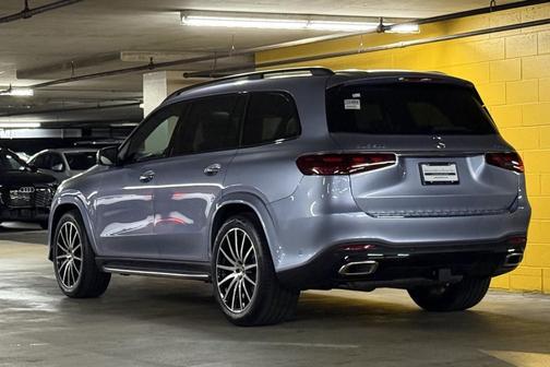 Cote d'Azur Light Blue Metallic 2026 Mercedes-Benz GLS 580 Base 4MATIC