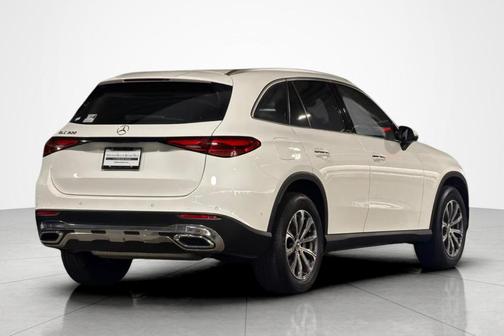 Polar White 2025 Mercedes-Benz GLC 300 Base