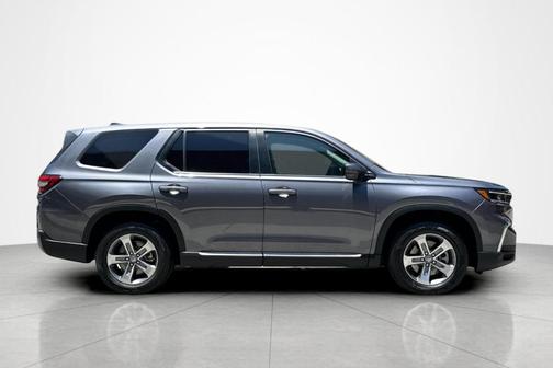 Gray 2025 Honda Pilot EX-L