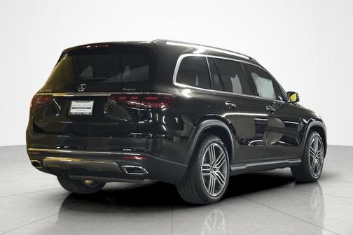 Obsidian Black Metallic 2026 Mercedes-Benz GLS 450 4MATIC