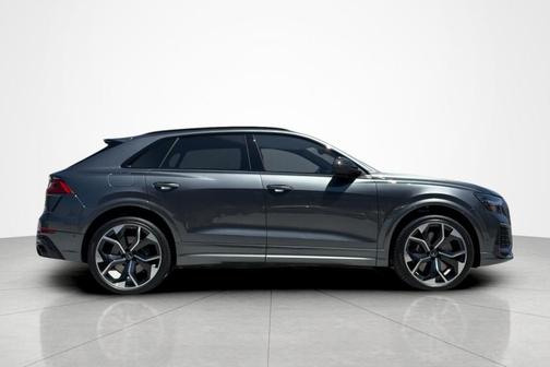 Daytona Gray Pearl Effect 2023 Audi RS Q8 4.0T quattro