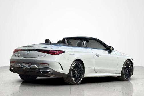 Graphite Gray Metallic 2026 Mercedes-Benz CLE 300 Base 4MATIC