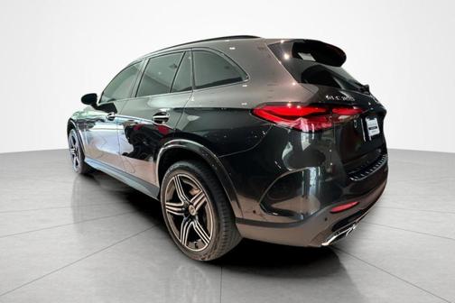 Graphite Gray Metallic 2026 Mercedes-Benz GLC 300 Base