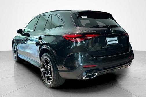 Graphite Gray Metallic 2026 Mercedes-Benz GLC 300 Base