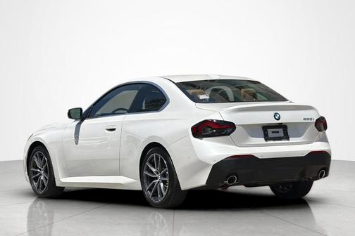 Mineral White Metallic 2024 BMW 230 i