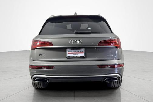 Chronos Gray Metallic 2023 Audi Q5 e 55 S line quattro Premium