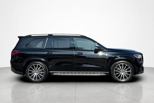 Obsidian Black Metallic 2024 Mercedes-Benz GLS 580 Base 4MATIC