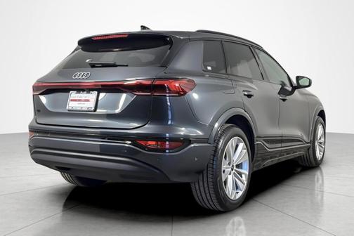 Manhattan Gray Metallic 2025 Audi Q6 e-tron Premium RWD
