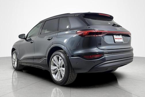 Manhattan Gray Metallic 2025 Audi Q6 e-tron Premium RWD