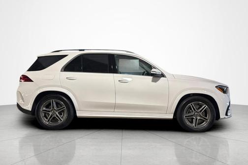 Polar White 2026 Mercedes-Benz GLE 450 4MATIC