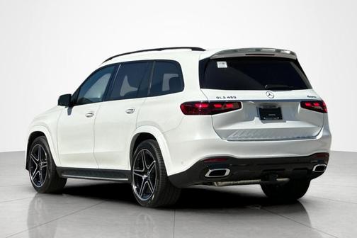 MANUFAKTUR Moonlight White Metallic 2026 Mercedes-Benz GLS 450 4MATIC