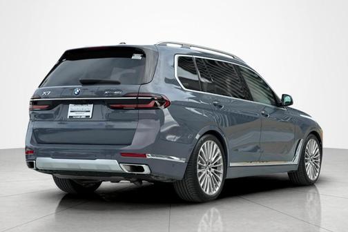 Sparkling 2024 BMW X7 xDrive40i