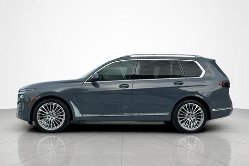 Sparkling 2024 BMW X7 xDrive40i