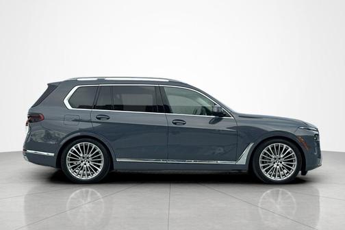 Sparkling 2024 BMW X7 xDrive40i
