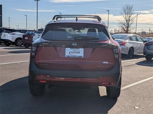 2026 Nissan Kicks SR