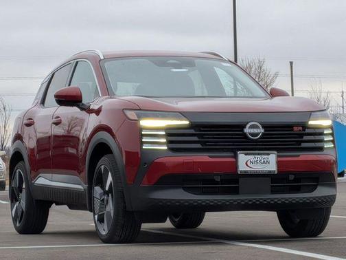 2025 Nissan Kicks SR