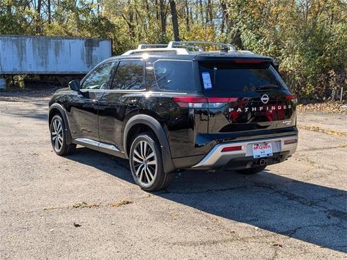 2025 Nissan Pathfinder Platinum