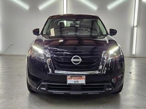2023 Nissan Pathfinder S
