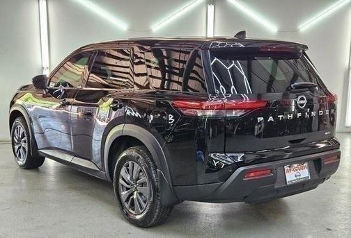 2023 Nissan Pathfinder S