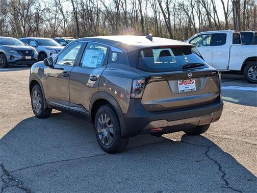 2025 Nissan Kicks S
