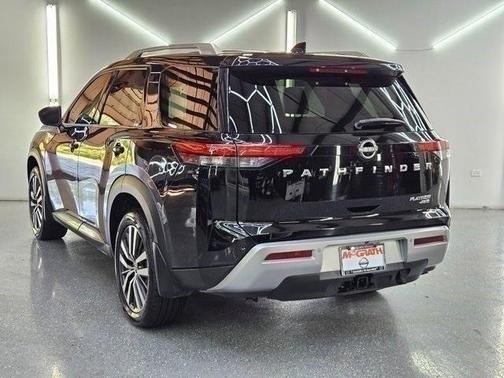 2022 Nissan Pathfinder Platinum