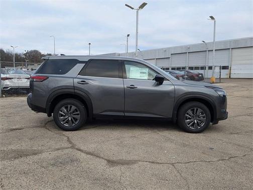 2025 Nissan Pathfinder S