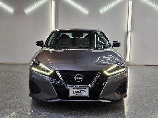 2023 Nissan Maxima SV