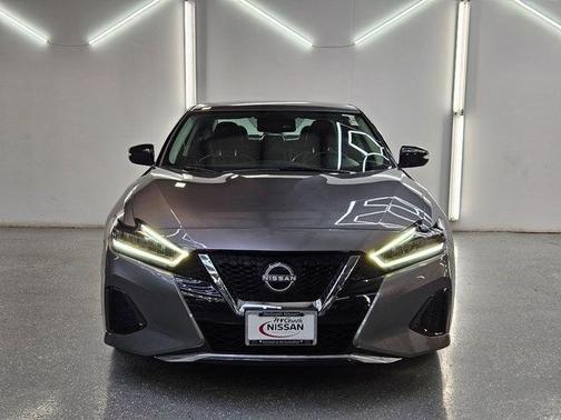 2023 Nissan Maxima SV