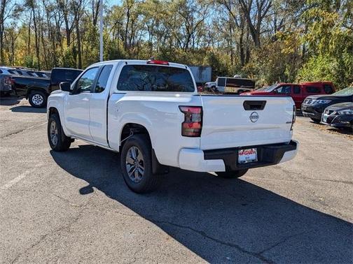 2025 Nissan Frontier SV