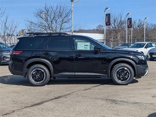 2025 Nissan Pathfinder Rock Creek