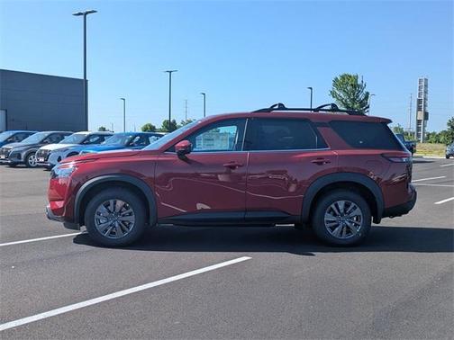 2025 Nissan Pathfinder SV