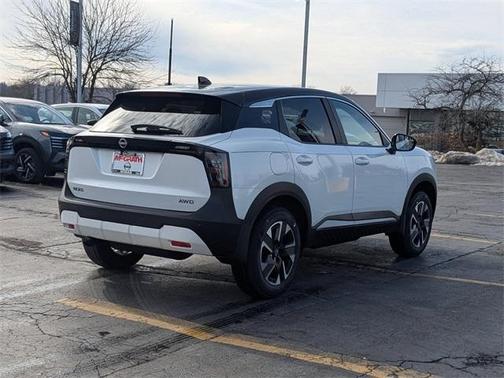 2025 Nissan Kicks SV