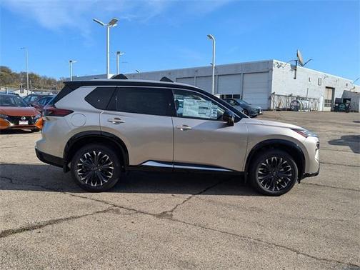2025 Nissan Rogue Platinum