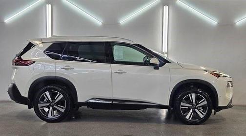 2022 Nissan Rogue SL