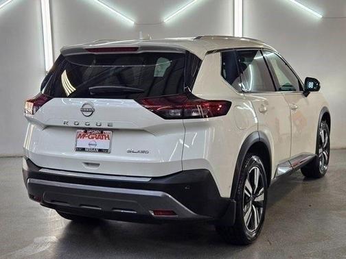 2022 Nissan Rogue SL